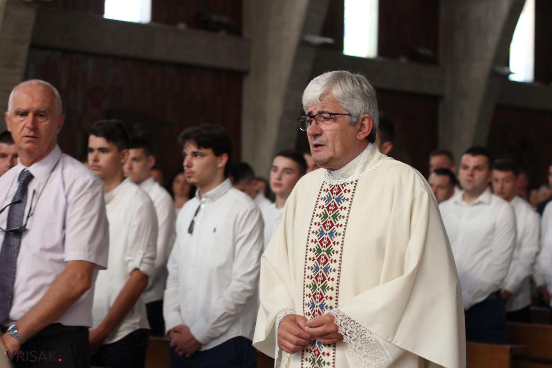 FOTO: Krizma u župi Kočerin