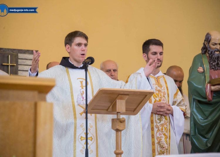 Fra Lovro Šimić u Međugorju proslavio mladu misu
