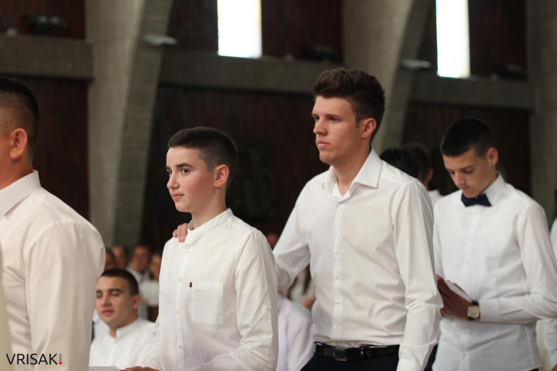 FOTO: Krizma u župi Kočerin