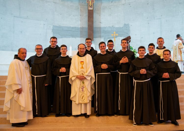 Hercegovačka franjevačka provincija bogatija za 10 postulanata