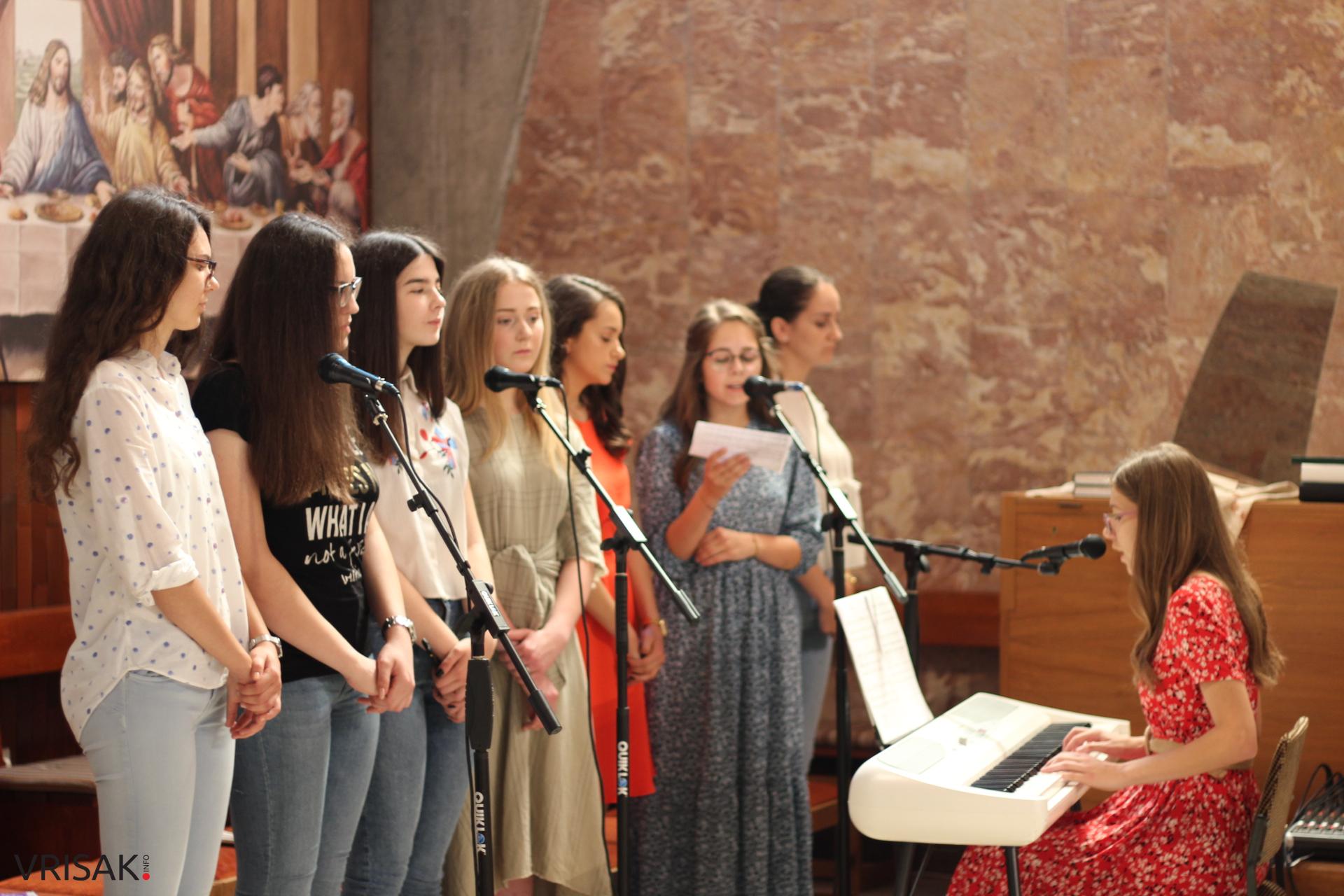 FOTO: Krizma u župi Kočerin