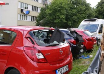 Pijani migrant jutros razbio stakla na 11 automobila u Sarajevu