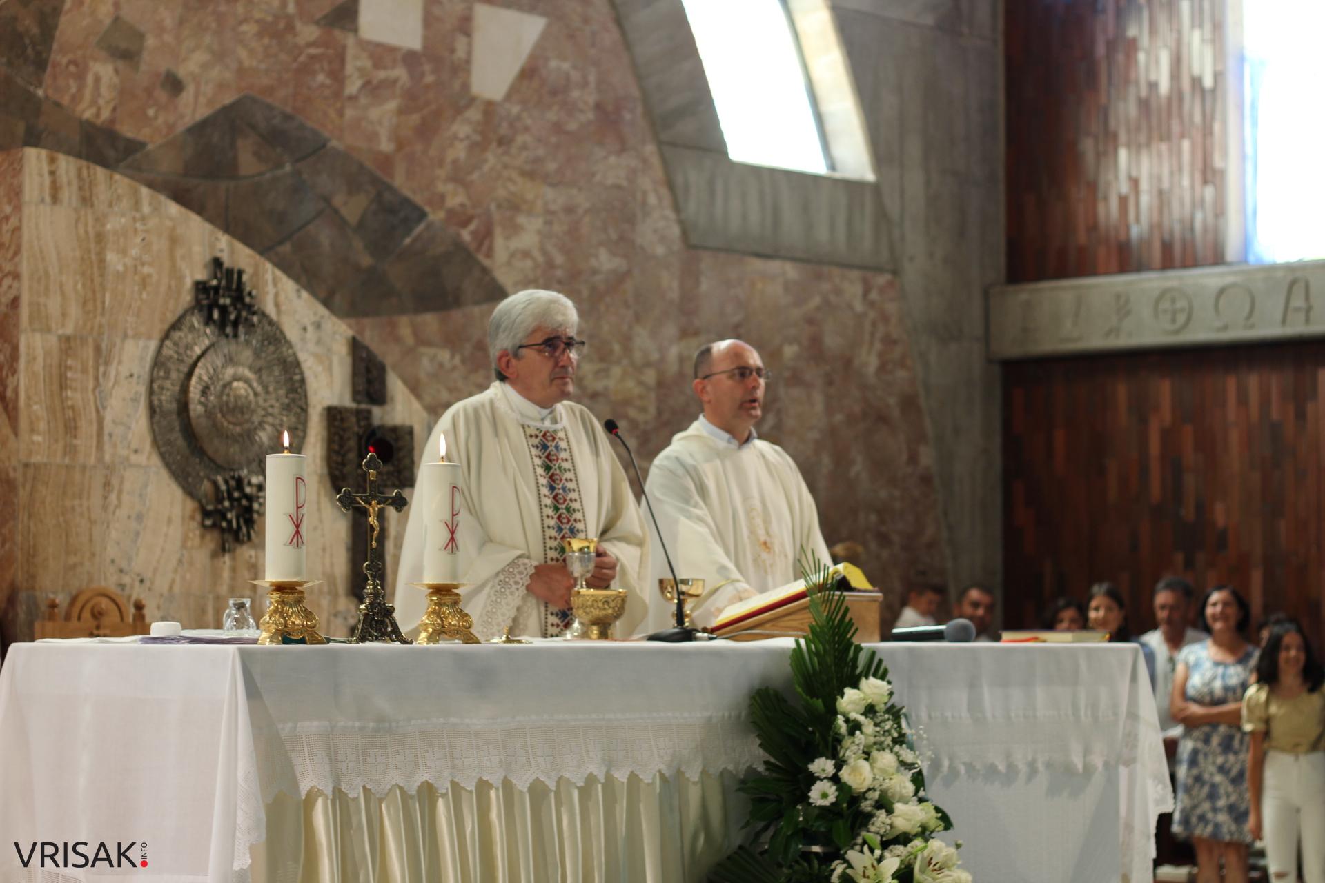 FOTO: Krizma u župi Kočerin