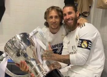 Ramos proslavio trofej i odao počast Modriću: “Moj brat, veliki Luka Modrić”