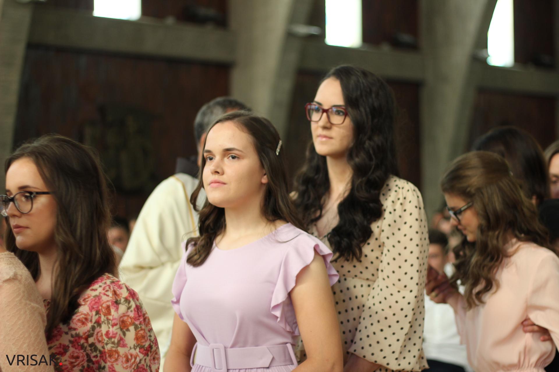 FOTO: Krizma u župi Kočerin