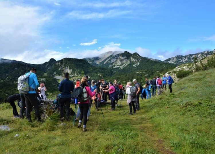 Maturanti gimnazije Marka Marulića Tomislavgrad na opuštajućoj šetnji planinama!