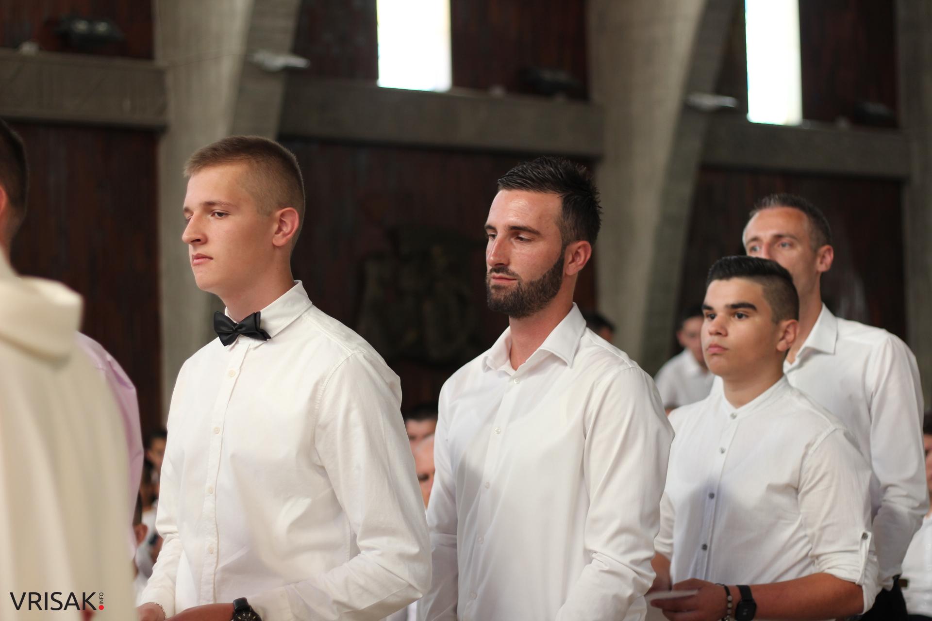 FOTO: Krizma u župi Kočerin