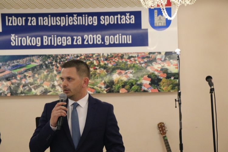 Predsjednik Športskog saveza Grada Širokog Brijega Ivan Zeljko obranio doktorsku disertaciju