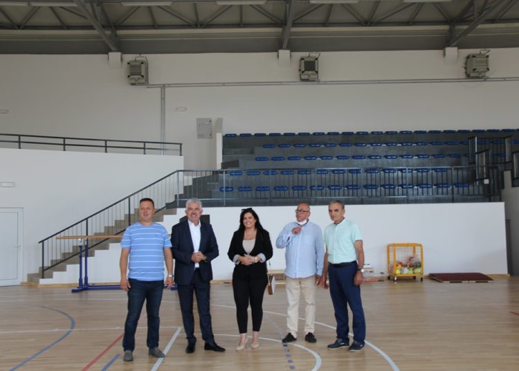 Herceg obišao novu športsku dvoranu Osnovne škole u Rodoču