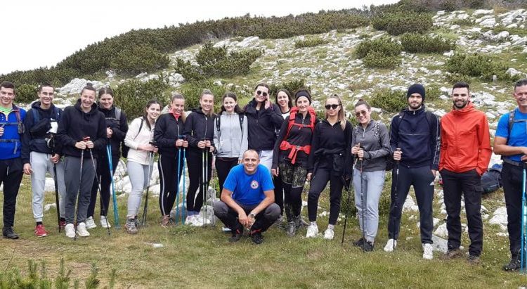 Maturanti gimnazije Marka Marulića Tomislavgrad na opuštajućoj šetnji planinama!