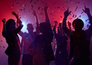 Mladi organiziraju korona zabave pa se klade tko će se prvi zaraziti