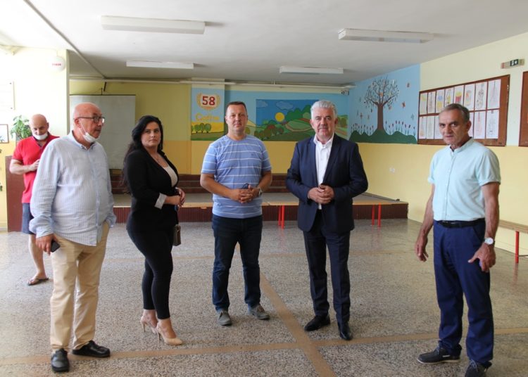 Herceg obišao novu športsku dvoranu Osnovne škole u Rodoču