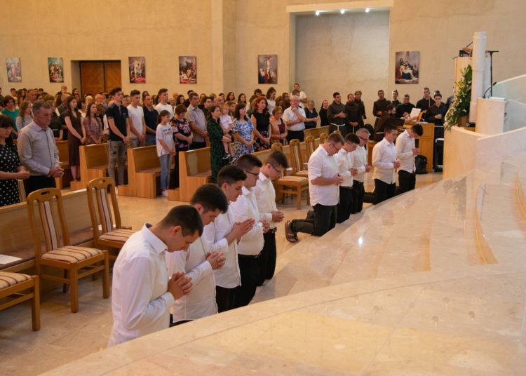 Hercegovačka franjevačka provincija bogatija za 10 postulanata