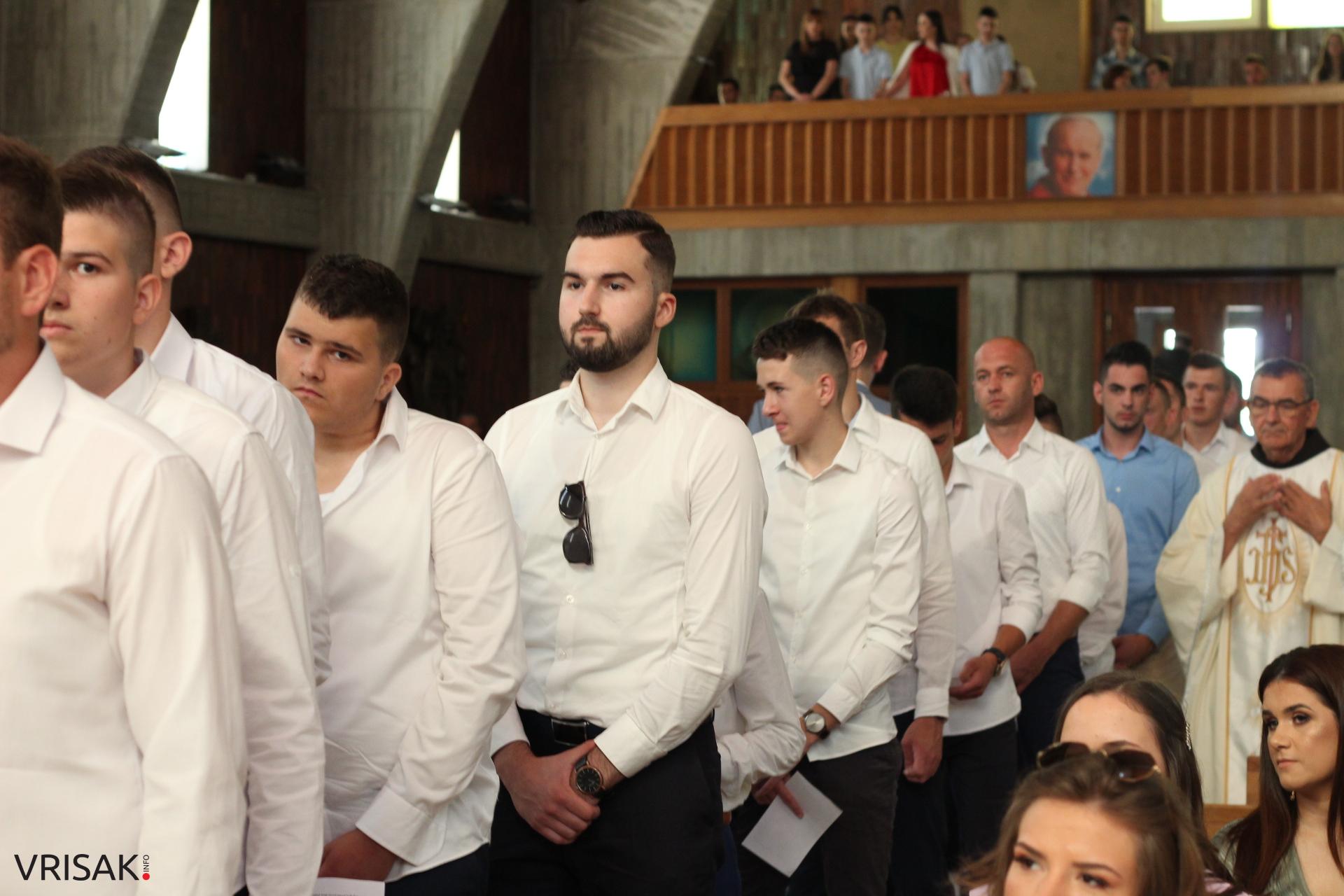 FOTO: Krizma u župi Kočerin