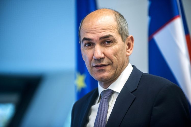 Janša o Srebrenici: Masakr se ne bi dogodio da je osuđena komunistička ideologija