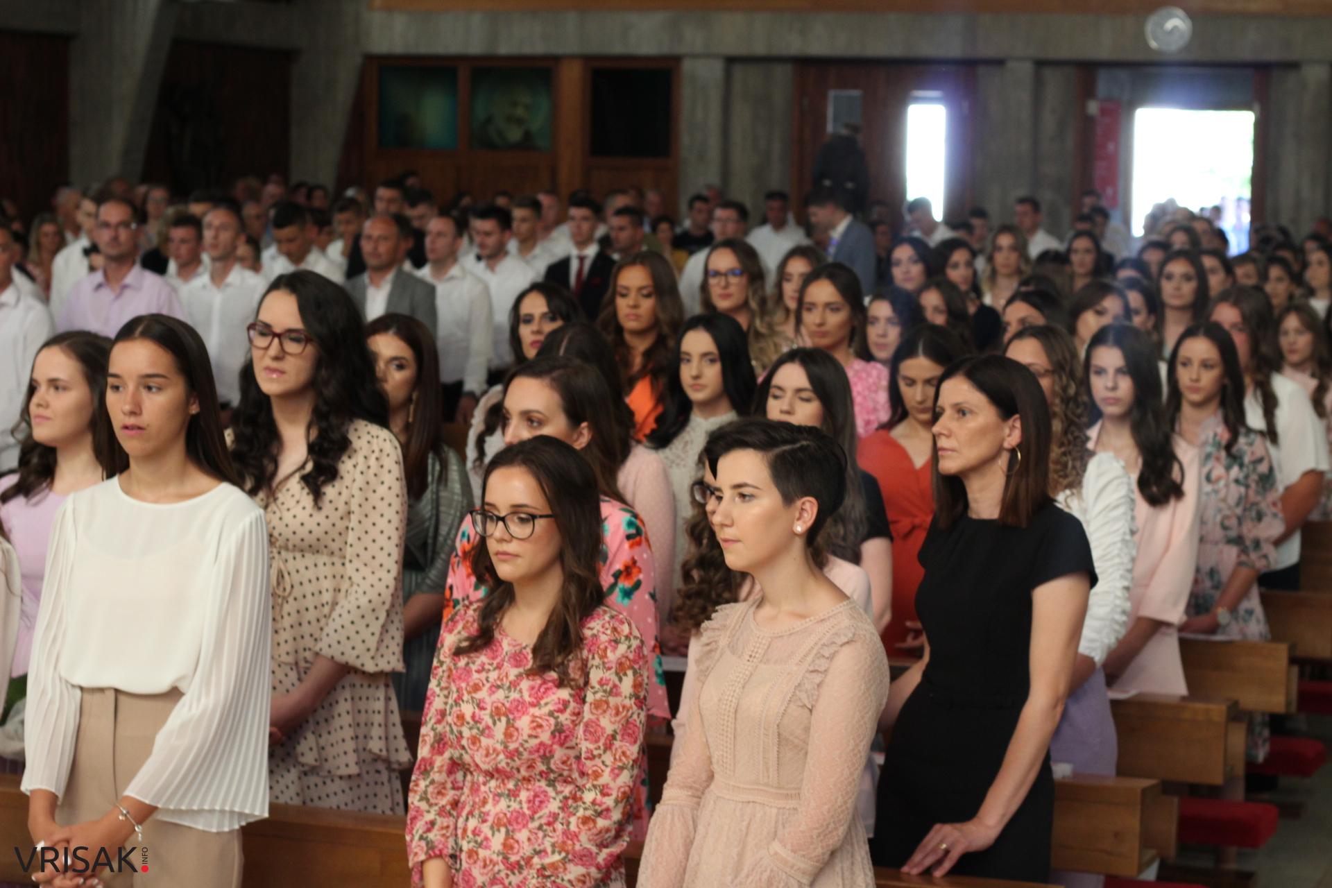 FOTO: Krizma u župi Kočerin