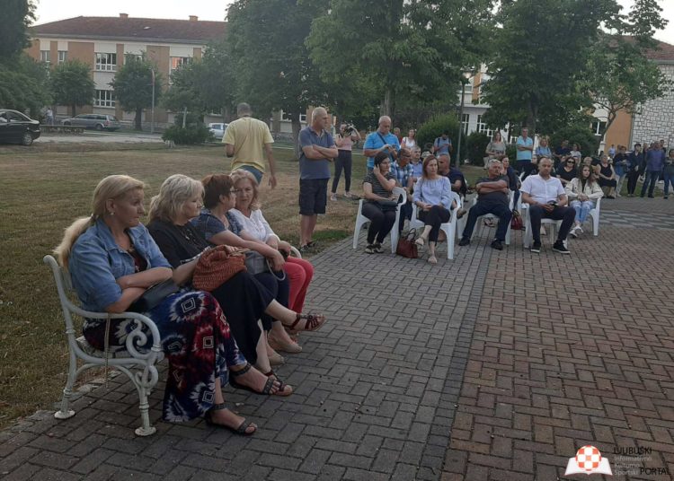 FOTO&VIDEO: Fra Mario Knezović na otvaranju “Ljubuškog ljeta”
