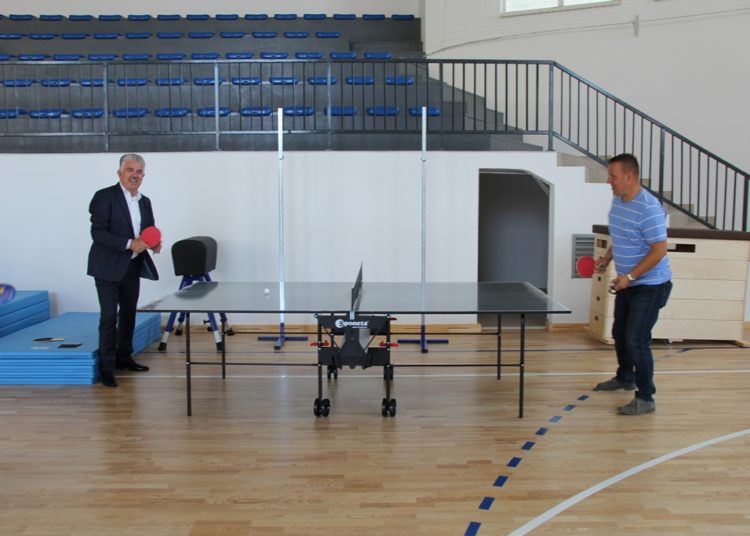 Herceg obišao novu športsku dvoranu Osnovne škole u Rodoču