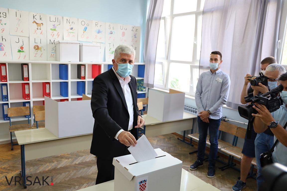 Čović glasovao na izborima za Hrvatski sabor