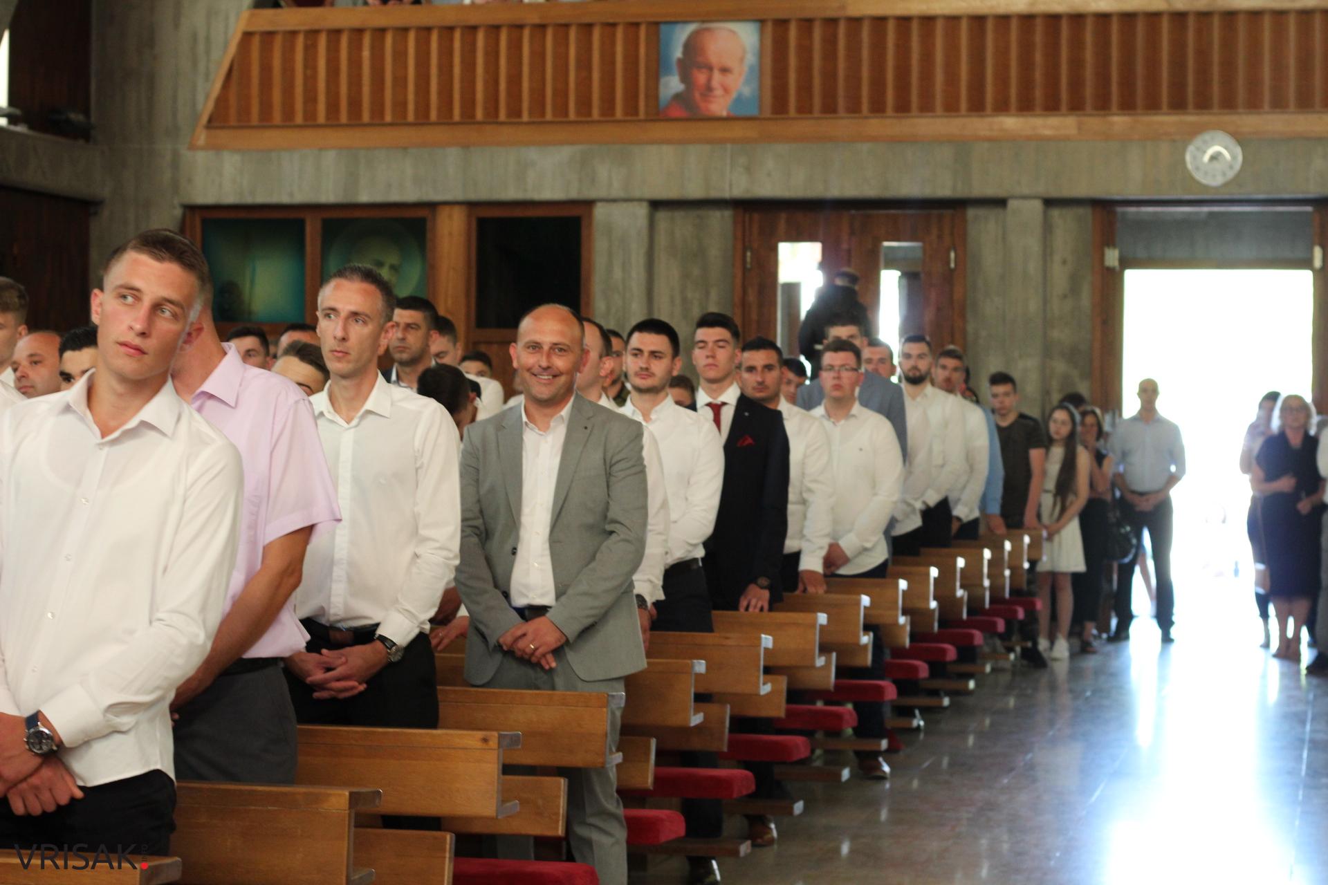 FOTO: Krizma u župi Kočerin