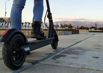Električni romobili: Kazna za vožnju po kolniku ili biciklističkoj stazi 30 KM