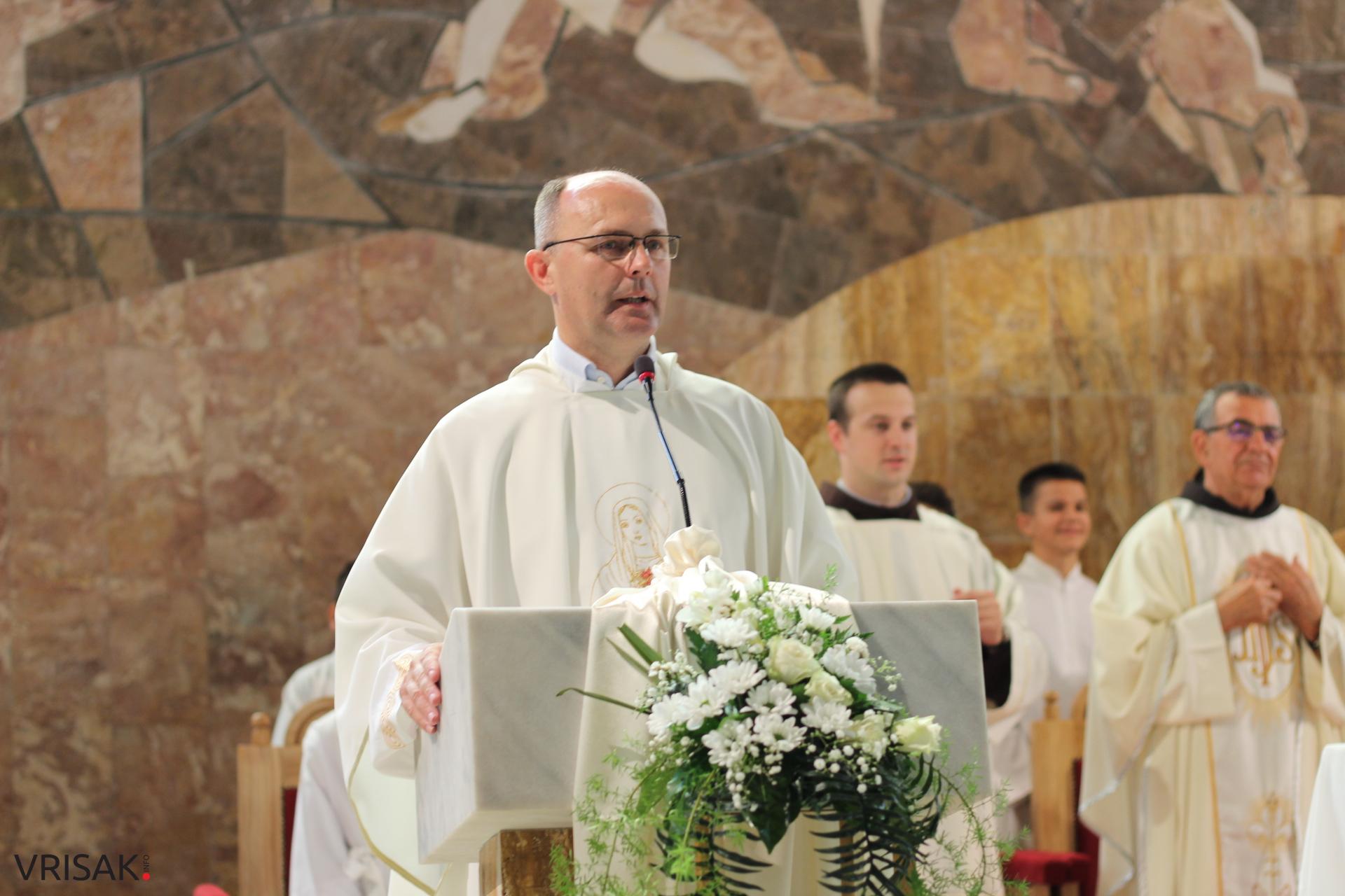 FOTO: Krizma u župi Kočerin