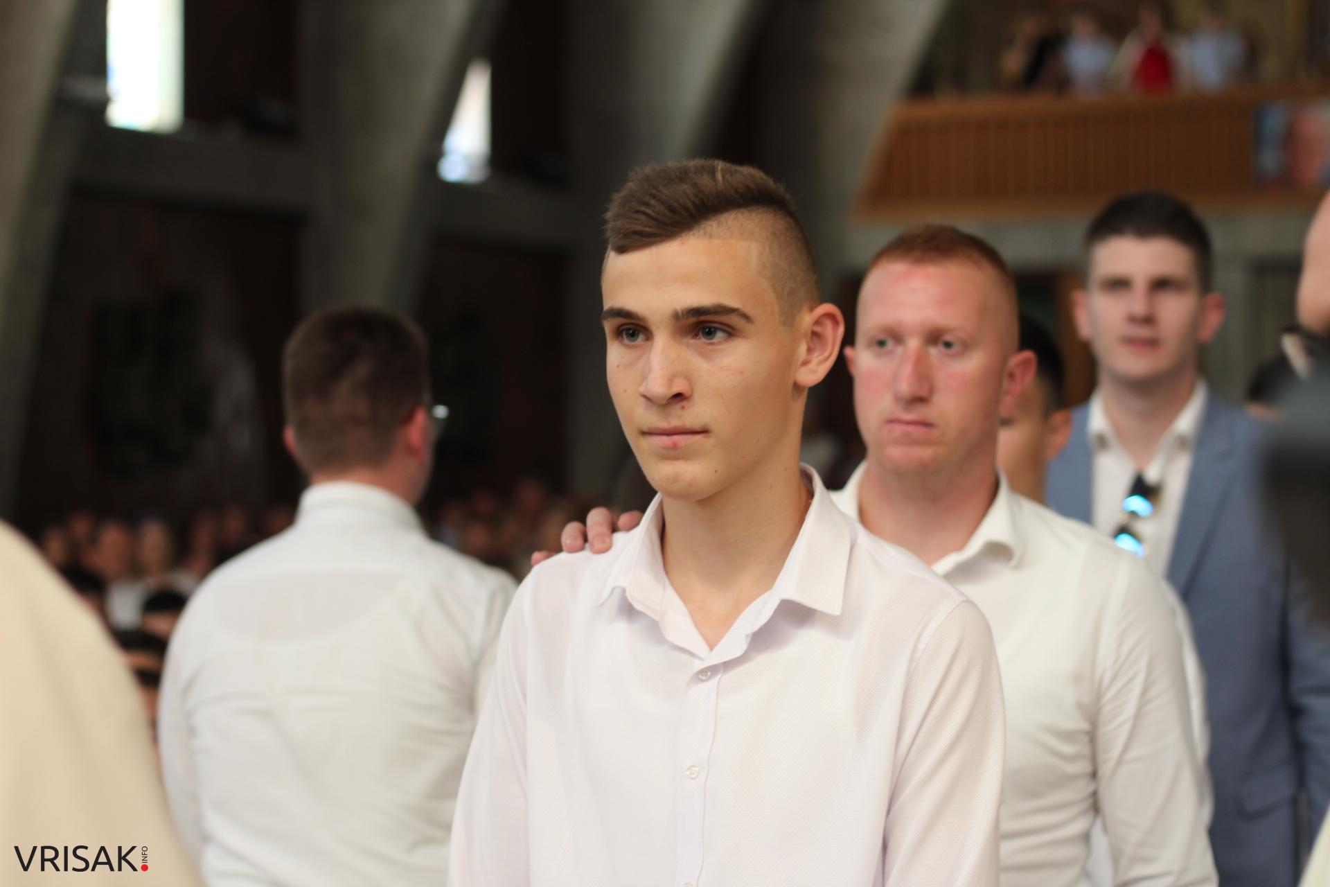 FOTO: Krizma u župi Kočerin