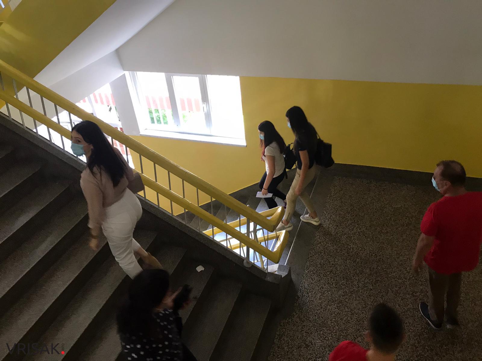 Glasovanje u Mostaru, suprotno spinovima pojedinih medija, protječe bez gužve