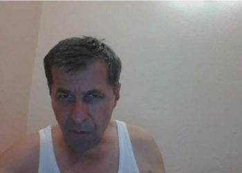 Pomoćnik ministra u potkošulji tijekom online sjednice Zastupničkog doma Parlamenta FBiH