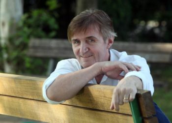 Hrvatski glazbenik Rajko Dujmić teško ozlijeđen u prometnoj nesreći