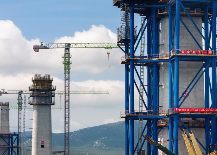 Završeno 7 od 12 stupova, krenula izrada pilona na Pelješkom mostu