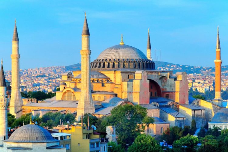 Crkvu svete Sofije po drugi put u povijesti pretvaraju u džamiju