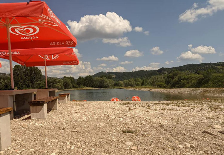 FOTO/Otvoren bazen u Tribistovu