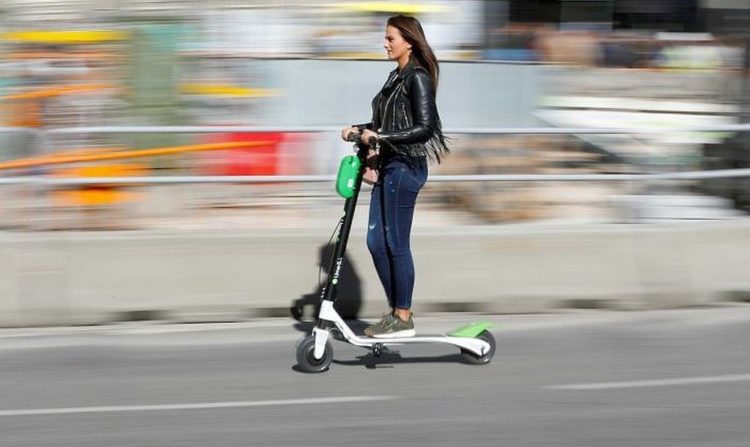 Policija u RS-u proglasila električne romobile sredstvima za igru i zabavu