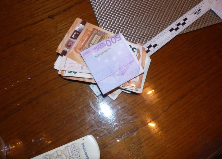 Pronađen improvizirani laboratorij za uzgoj marihuane u Ljubuškom (FOTO)