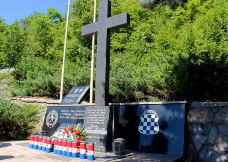 Dostojanstven odgovor iz Posušja na neprimjereno ponašanje kod spomenika Ludvigu Pavloviću