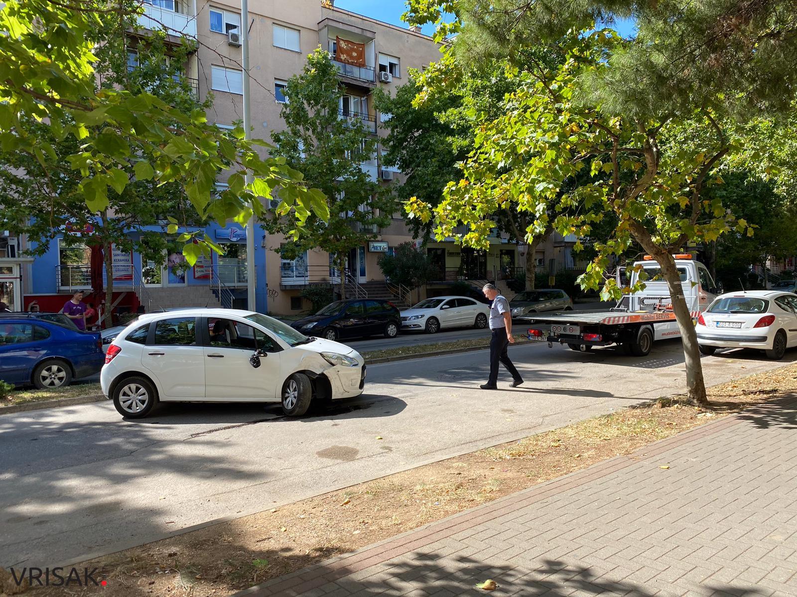 Mostar: Lakša prometna nesreća na Aveniji stvorila prometni kolaps