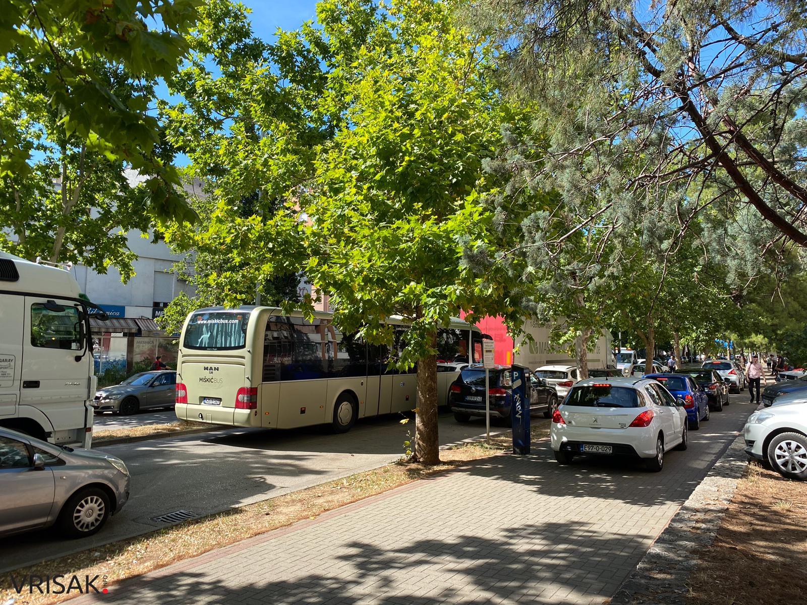 Mostar: Lakša prometna nesreća na Aveniji stvorila prometni kolaps