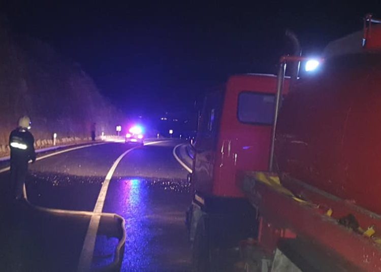 Mostar: U prevrtanju auta teže ozlijeđena jedna osoba