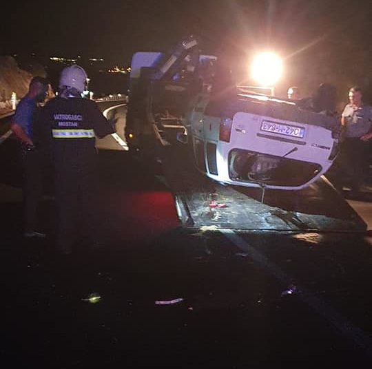 Mostar: U prevrtanju auta teže ozlijeđena jedna osoba