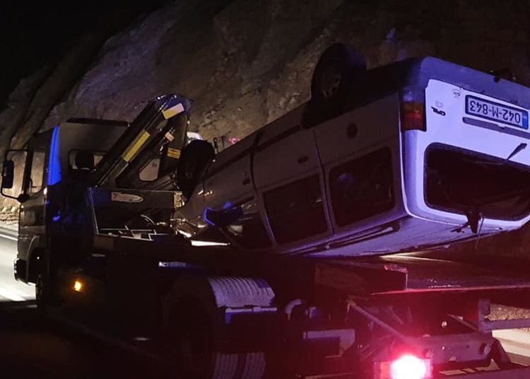 Mostar: U prevrtanju auta teže ozlijeđena jedna osoba