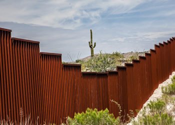 SAD: Vrhovni sud odbio zaustaviti Trumpovu izgradnju zida na granici