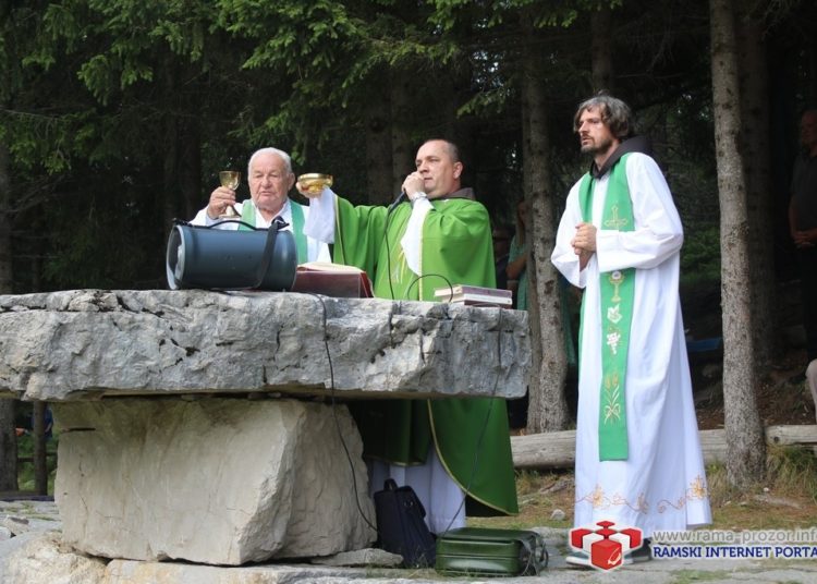 Na Vranu služena sv. misa za poginule duvandžije