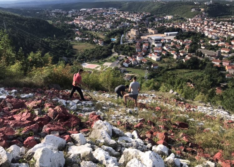 Gradu za rođendan: Očišćen grb iznad Širokog Brijega