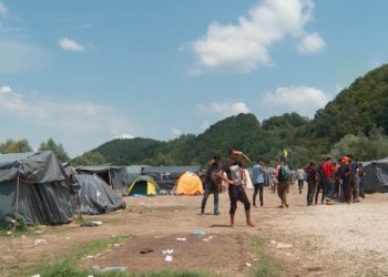 U Velikoj Kladuši blokade i prosvjedi zbog eskalacije migrantske krize