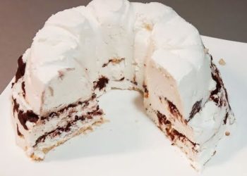 Ljetni kolač bez pečenja