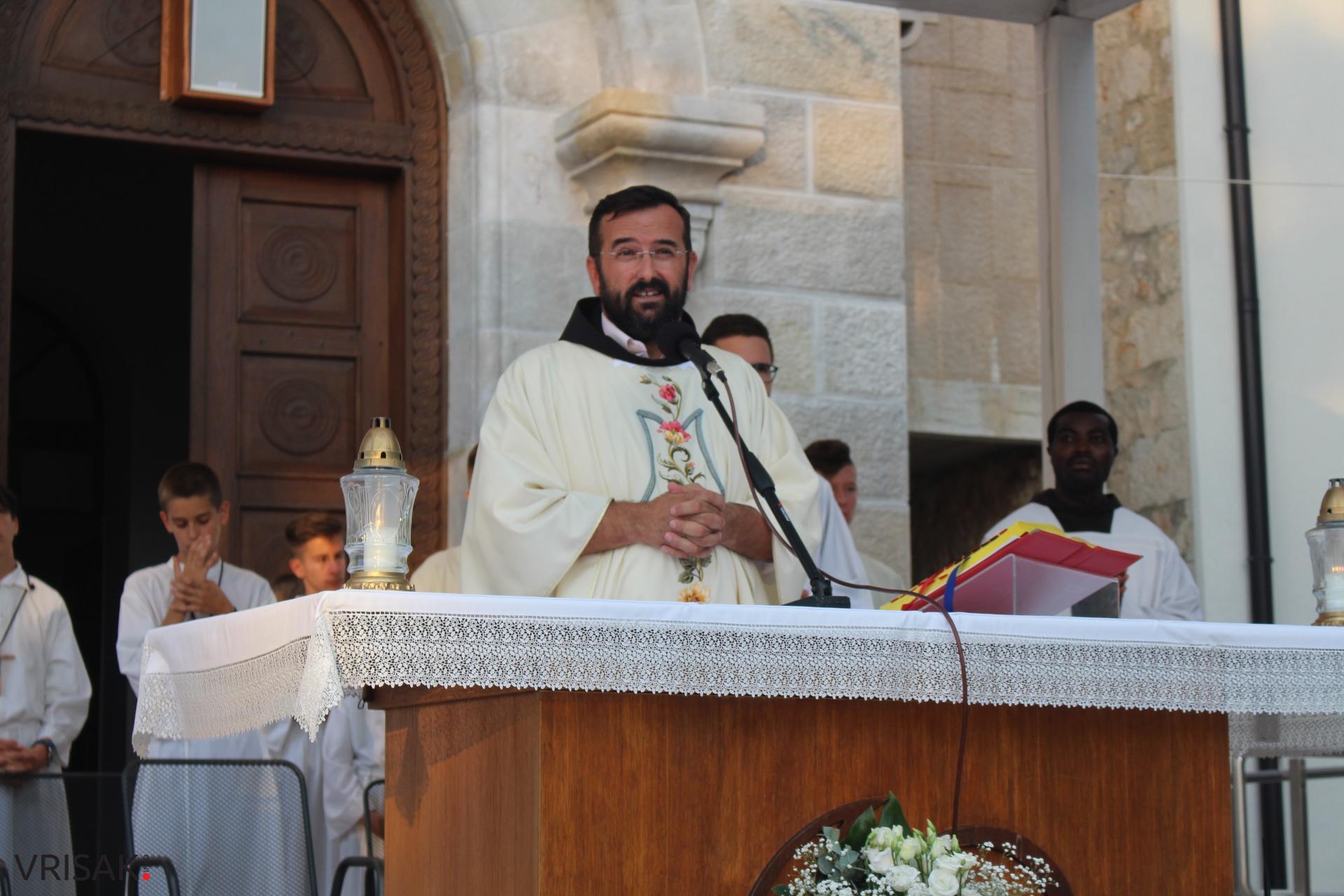 Široki Brijeg: Mnoštvo vjernika na uočnici Velikoj Gospi