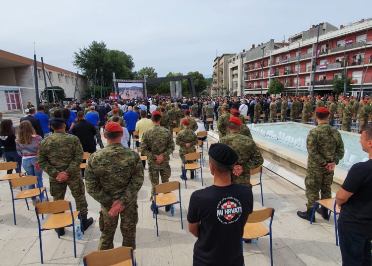 Osnovano Hrvatsko navijačko veleposlanstvo (CFE) i Klub navijača  hrvatske reprezentacije „Mi Hrvati“