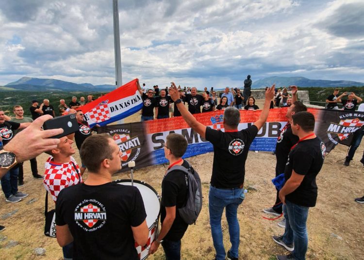 Osnovano Hrvatsko navijačko veleposlanstvo (CFE) i Klub navijača  hrvatske reprezentacije „Mi Hrvati“
