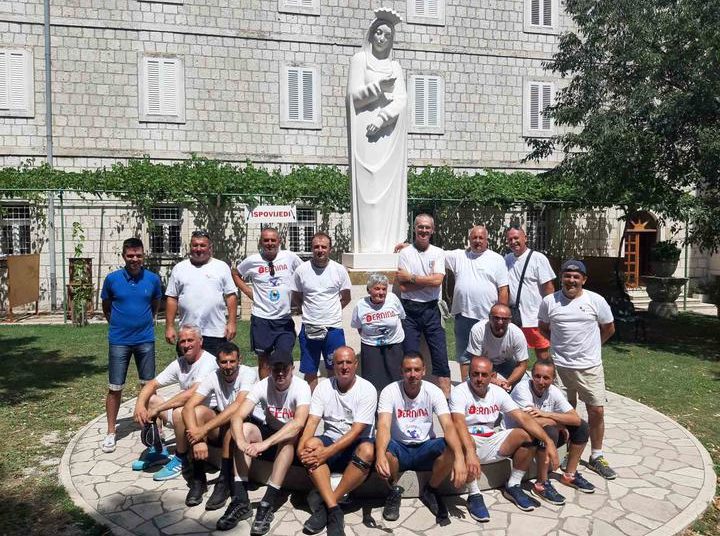 Uzarićani hodočastili do Gospe Sinjske